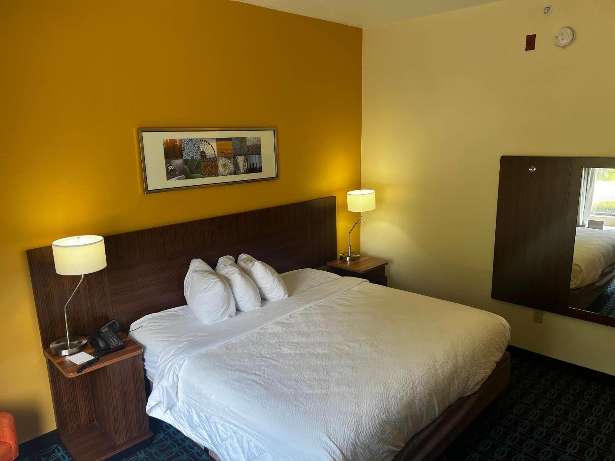Rodeway Inn Macon Exteriör bild