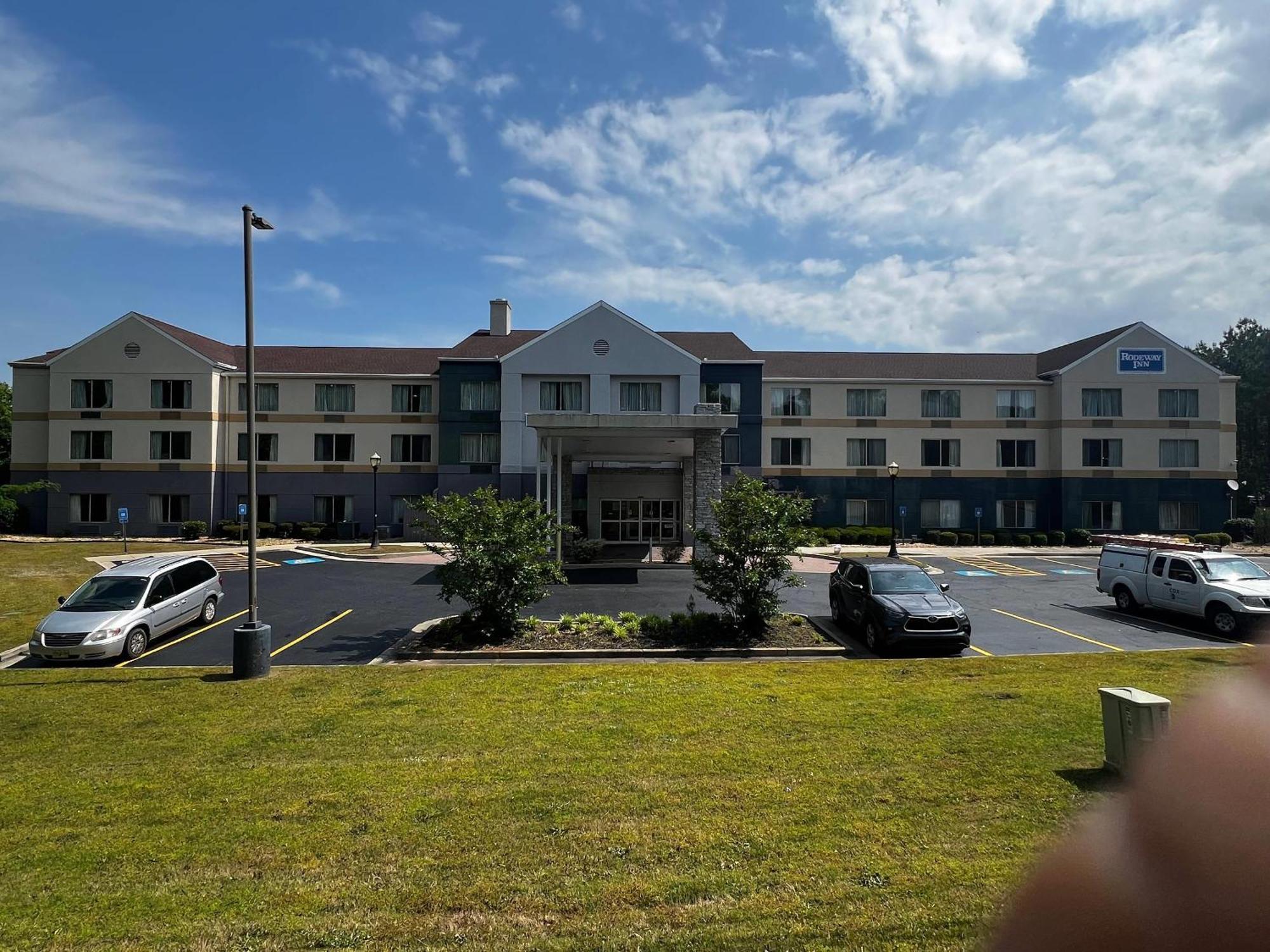 Rodeway Inn Macon Exteriör bild